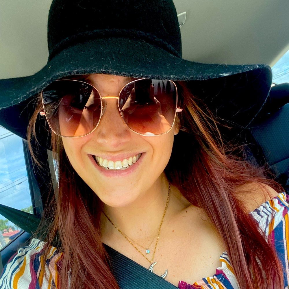 Meet your Posher, Ashley